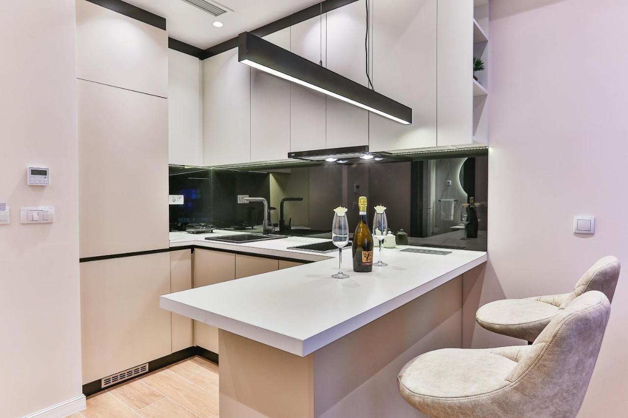 La Fiaba Rafailovici Apartment Bagian luar foto
